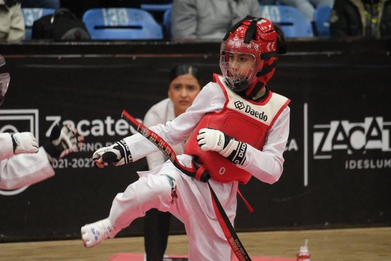Práctica técnica de Taekwondo en Culiacán